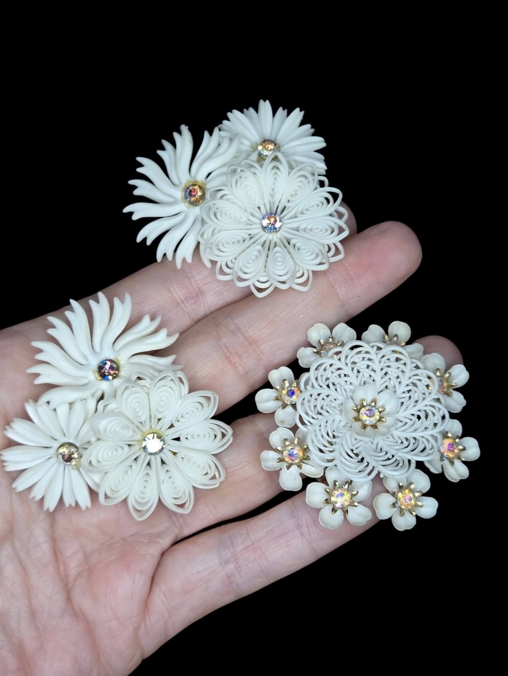 Vintage 1950s White Floral Jewelry Set - Beaujewels & Filigree Lucite